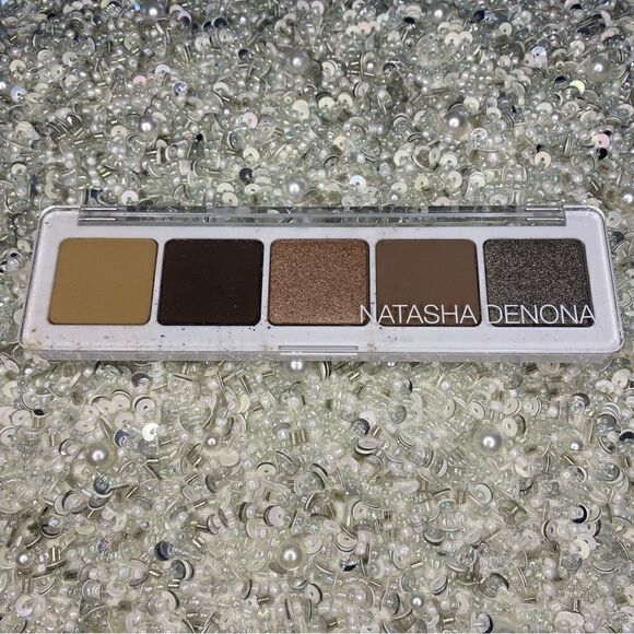 Natasha Denova - Ayana eyeshadow palette - Picture 1 of 6